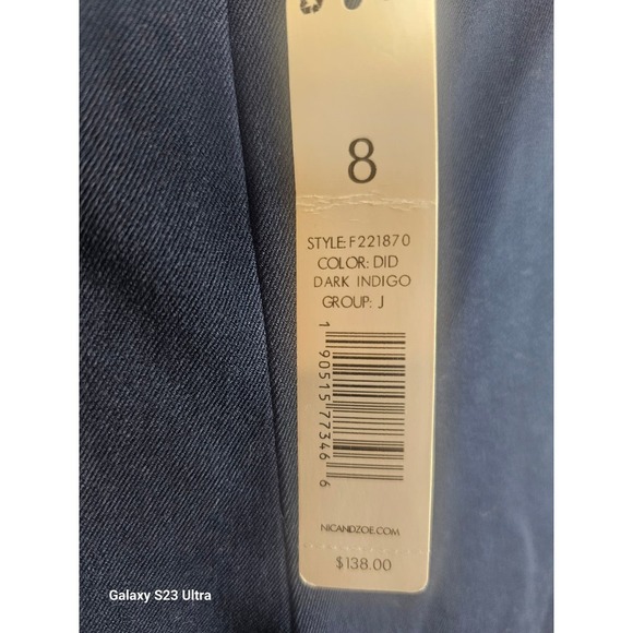 NIC & ZOE - Picture 3 of 6